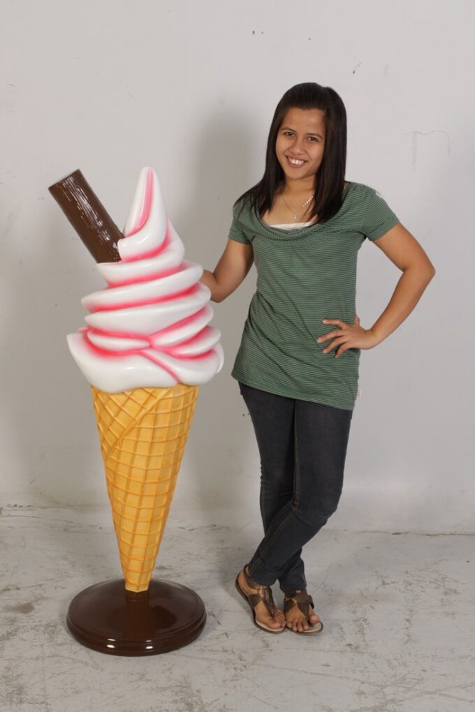 PLAIN - WHIPPY ICE CREAM STANDING 4FT WITH FLAKE JR 0045 - Image 3