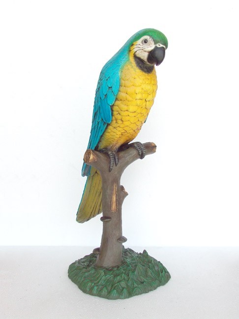 PARROT ON TREE JR 2341
